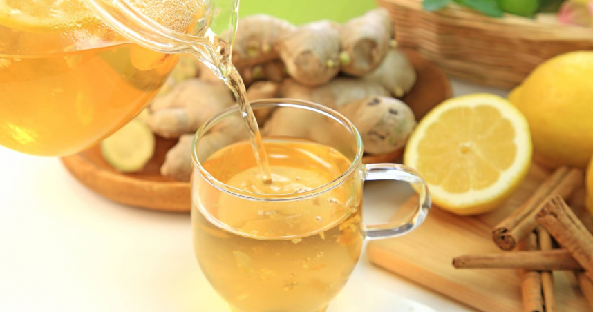 營養師夏子雯提醒，不少市售的「養生飲品」會加入大量的糖，喝太多反而傷身。（示意圖／photoAC）