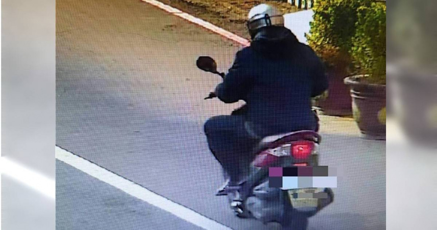 竊賊趁著阿嬤獨自在家，潛入其住處偷走6萬3000元紅包，警方現已鎖定其行蹤調查中。（圖／翻攝畫面）