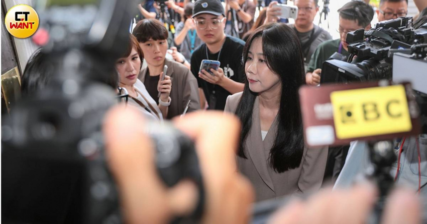 佀廣洋霸凌爭議持續延燒，母親萬美玲（圖）也站上政壇風口浪尖。（圖／周志龍攝）