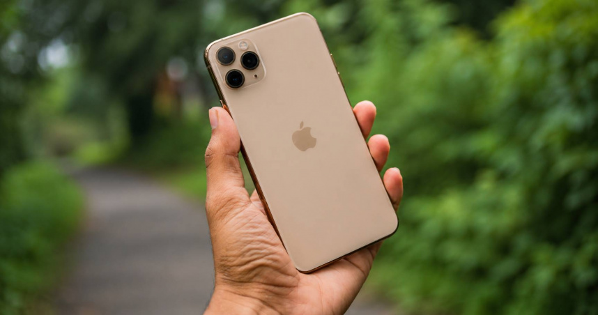 使用iPhone注音鍵盤時，使用者常因為誤觸「ㄥ」而打錯字。（示意圖／Pexels）
