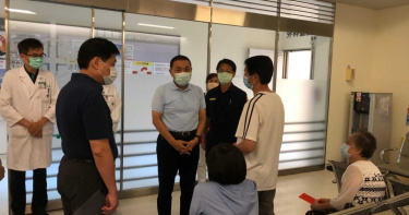 員警遭無照屁孩撞成命危 侯友宜、徐國勇到場探視