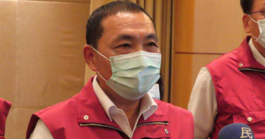 談自費疫苗政策轉彎 侯友宜轉頭對綠議員說:我沒罵人喔