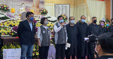 獨/昨天才發表「不跑攤」宣言 桃市議員與鄭文燦今參加公祭「破功」