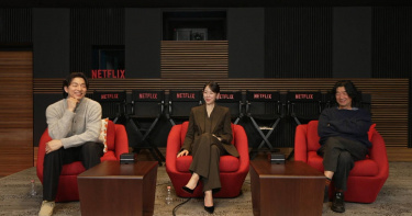 孔劉（左起）、徐玄振同導演金奎兌跨海接受台灣媒體採訪。（圖／Netflix提供）