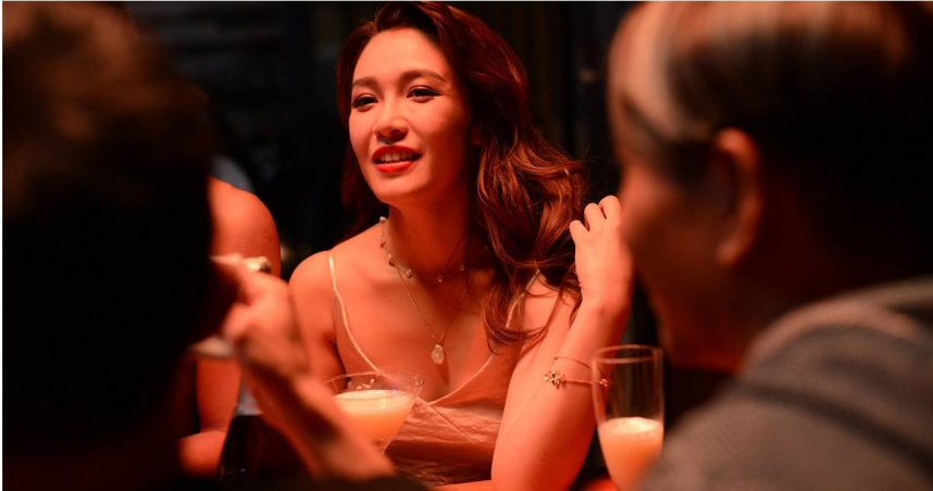 「國光女神」黃巧綸在《誰在看著我們》有大膽演出。（圖／攝露士提供）