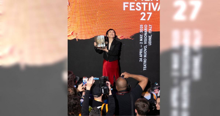 張艾嘉獲頒第27屆義大利烏迪內遠東國際影展最高榮譽「金桑樹終身成就獎」。（圖／烏迪內遠東國際影展提供）