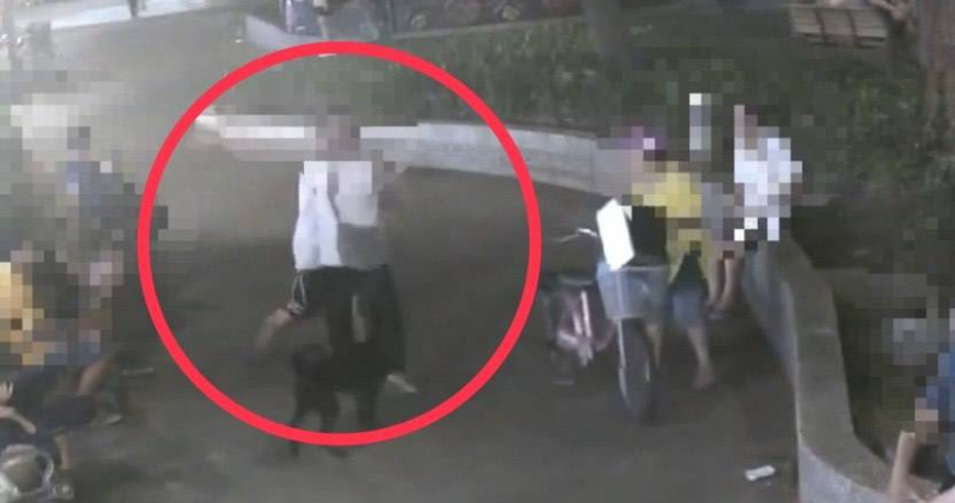 新莊兩名老翁酒後爆發肢體衝突，警方獲報到場排解。（圖／翻攝畫面）