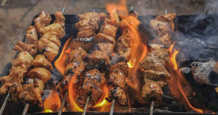 日常生活中，不少人因加熱或烹煮食物時分心，導致食物燒焦。（示意圖／翻攝自Pixabay）