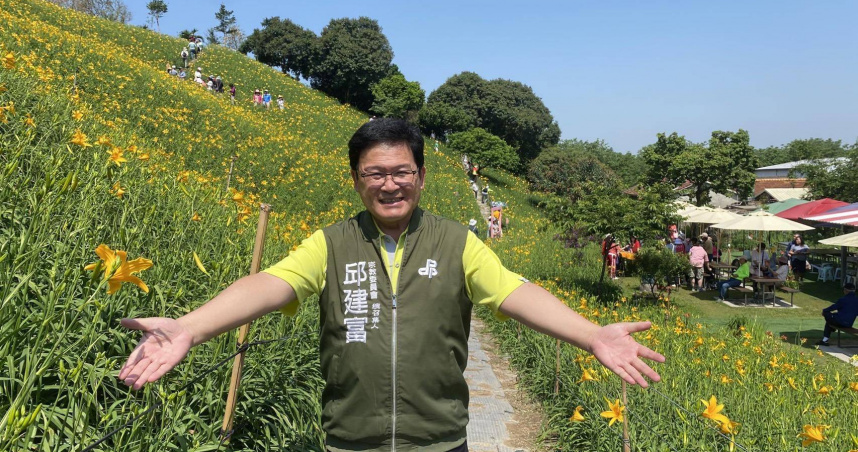 前彰化市長邱建富質疑民進黨彰化縣類初選結果，要求複查民調。（圖／翻攝自邱建富臉書）