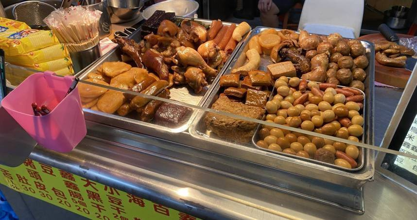 不少民眾在選擇滷味時，往往只關注熱量或聽信「多吃蔬菜較健康」的說法，卻忽略食材本身的特性。（示意圖／翻攝自photoAC）