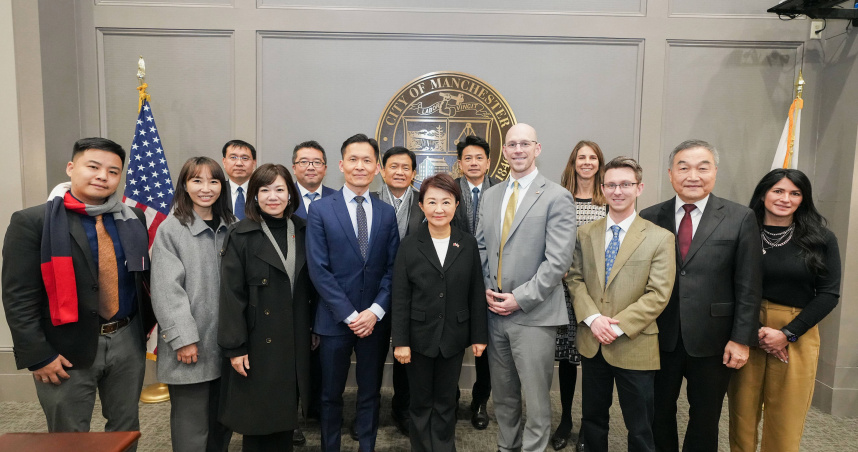 台中市政府訪美團與曼徹斯特市府團隊合照。（圖／取自台中市政府網站）