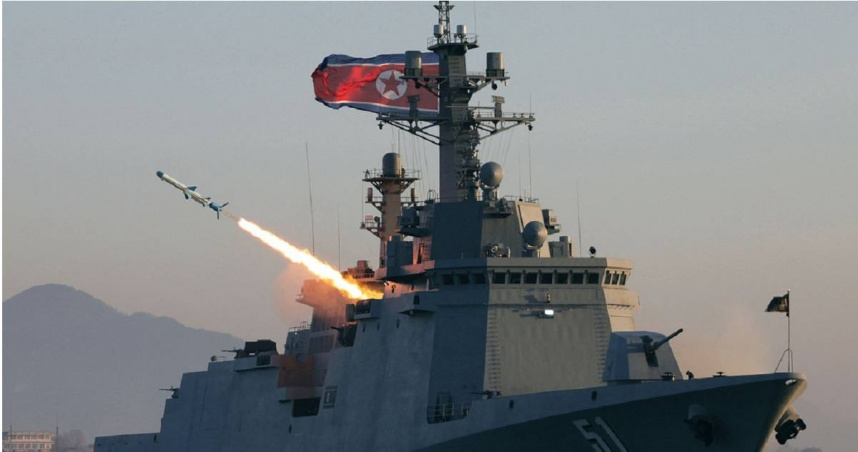 圖為北韓12日在境內某處秘密地點進行的飛彈試射。（圖／達志／美聯社）