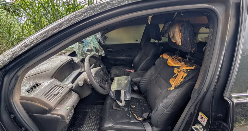 北市陽明山公園馬槽橋21日下午發生一起自焚事故，一名女子全身多處燒燙傷被送醫。（圖／翻攝畫面）