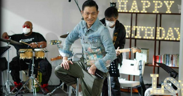 劉德華線上歡慶59歲生日 應景中秋獻唱〈月亮代表我的心〉