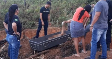 報復姐夫性侵!13歲少女鐵棍打死姐 持刀強行「剖腹取嬰」