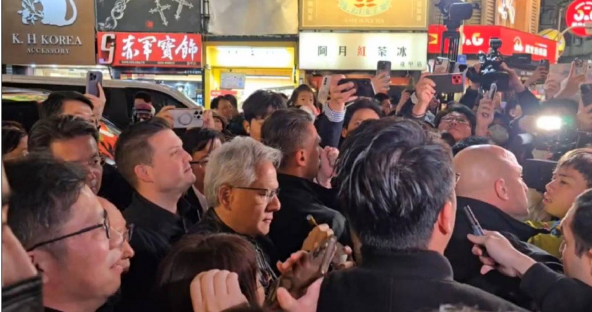 黃仁勳日前快閃逢甲夜市。（圖／報系資料照）