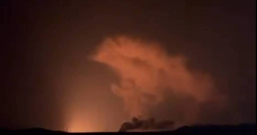 先前疑似佛爾多附近發生爆炸。（圖／翻攝自社群網站X）