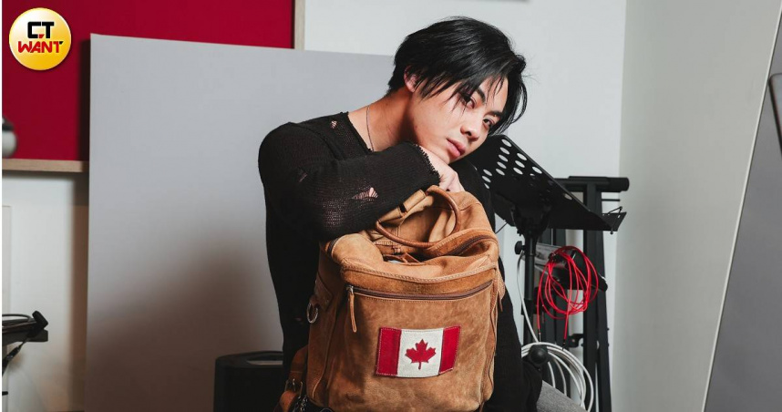 王泰翔在網路上發布自創曲，流量突破百萬。（圖／本刊攝影組）