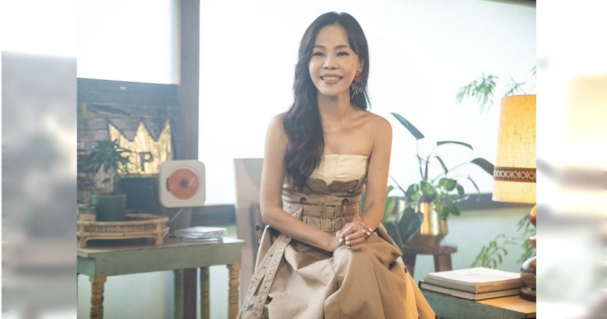 彭佳慧翻唱《K-pop獵魔女團》主題曲〈Golden〉。（圖／索尼音樂提供）