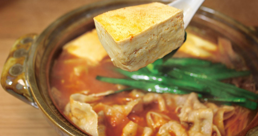 有位顧客叫外送點了麻辣鍋，備註要求醬料多1包、湯底多1包，否則就拒收。圖僅示意，與本文無關。（示意圖／翻攝自photoAC）