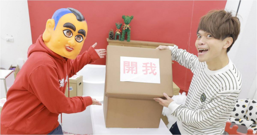 大頭佛是蔡阿嘎的老搭檔。（圖／翻攝IG／蔡阿嘎）