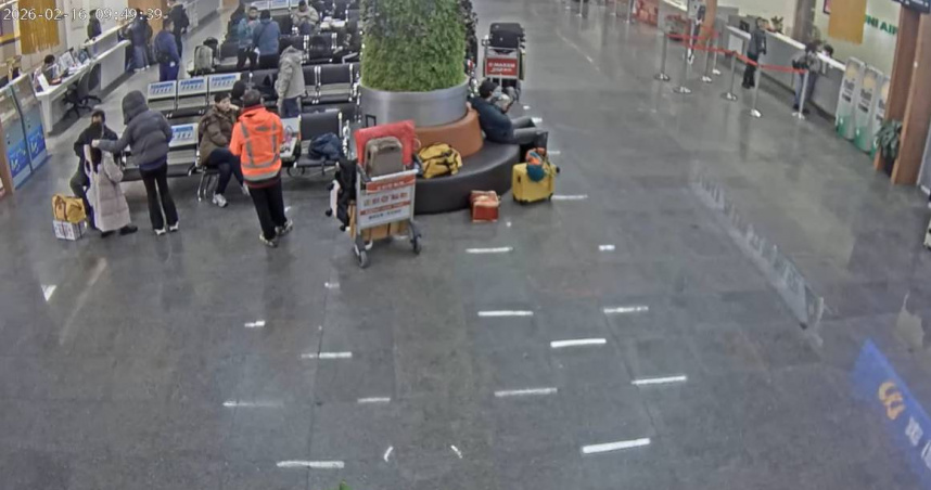 南竿航空站外候機室動態。（圖／馬祖航空站-南竿機場LZN頻道）