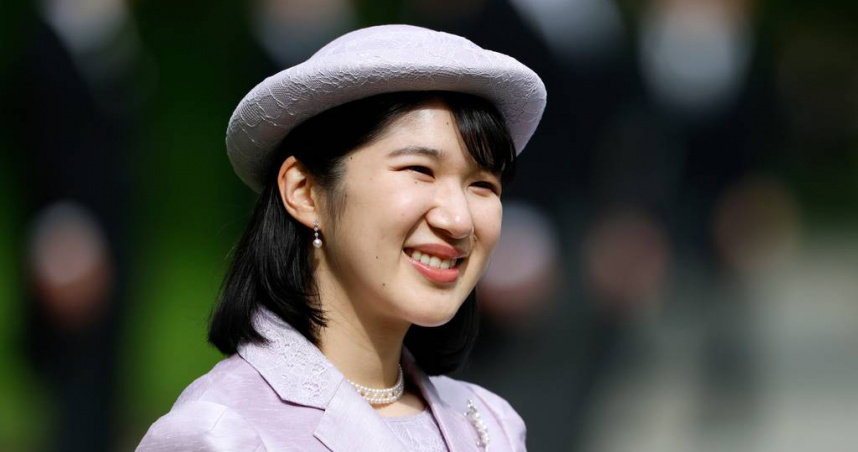 愛子公主與身高約185公分的青梅竹馬H先生並肩欣賞動物表演，兩人一路有說有笑，互動自然。（圖／達志／美聯社）