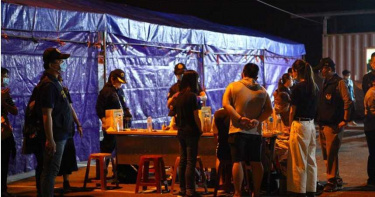 認屍前不分死者特徵 罹難家屬認親前先看33張遺照崩潰
