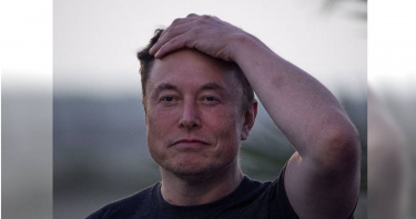 特斯拉今年以來股價重挫6成，馬斯克承諾未來兩年不賣特斯拉股票。（圖／路透社）