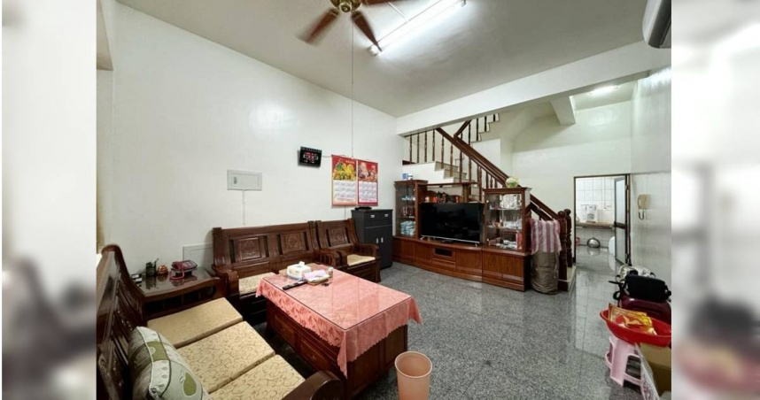 屏東萬丹有一間凶宅從628萬元降價到458萬元。（圖／翻攝自臉書／我是凶宅！！買賣/法拍/投資/撿便宜/屋主自租自售/仲介/資訊新聞/全台/禁廣告只有凶宅可進）