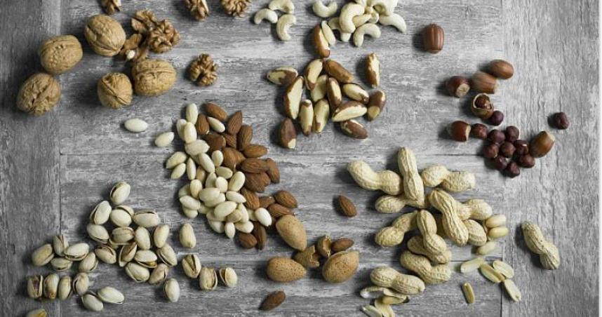 堅果有助於降低壓力荷爾蒙。（示意圖／達志）