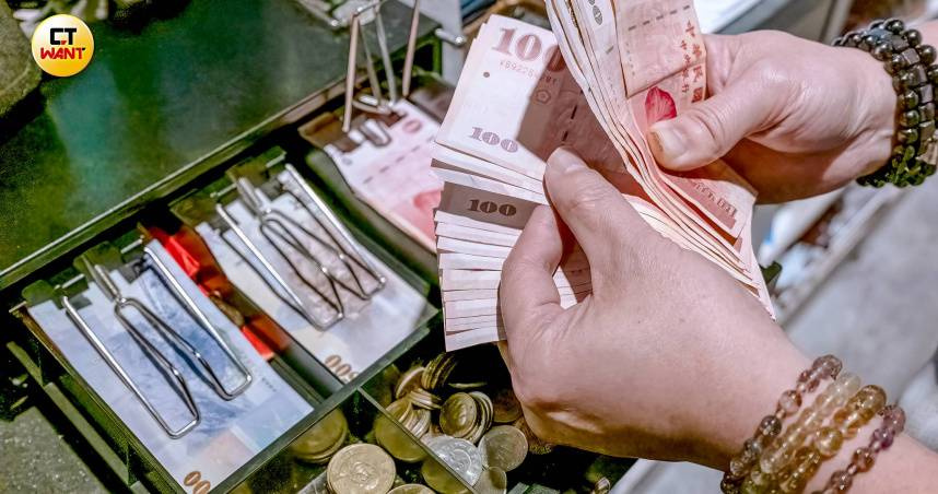 當命運的齒輪轉向下半年，3大生肖即將迎來人生的高光時刻。（示意圖／焦正德攝）