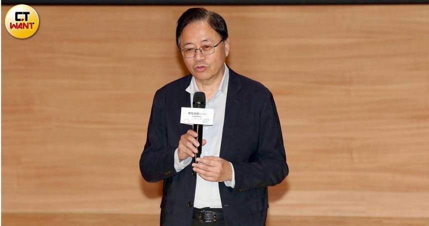 桃園市長張善政強調，「車程再遠也要去」，盼救援團隊盡速投入花蓮光復鄉賑災行動。（圖／方萬民攝）