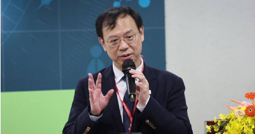 衛福部長石崇良8日出席「台灣醫學周」活動，並就「以突破創新思維迎接超高齡社會」為題發表演講。（圖／中時記者姚志平攝）