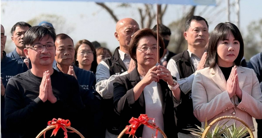 彰化縣長王惠美（中）要卸任了，縣議長謝典林（左）與立委謝衣鳳（右）都被傳為藍營可能接棒者。（圖／報系資料照）