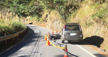 元旦變忌日!20歲男大生中橫撞休旅車 「手機噴飛10m慘死」家屬淚崩
