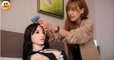 【共享女友2】「小姐」不怕操沒脾氣 還有專人梳妝打扮
