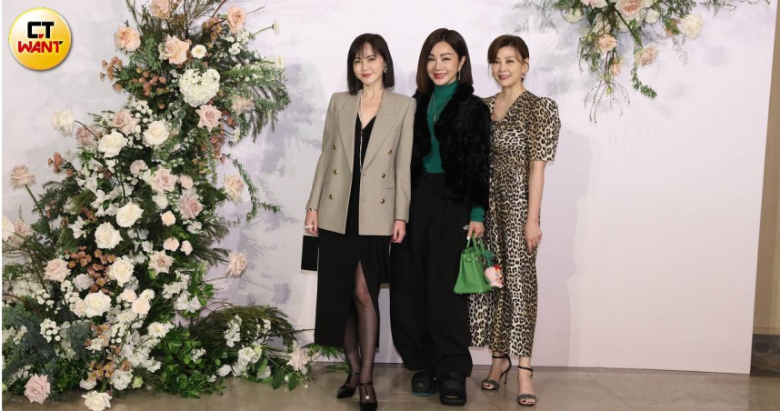 簡沛恩（左起）、陳美鳳、方馨，一同出席婚宴，陳美鳳年前因意外仆街造成輕微骨裂，今仍抱傷出席。（圖／侯世駿攝）