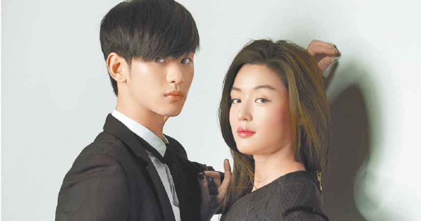 12年前，金秀賢剛因《來自星星的你》紅遍亞洲，當時全智賢卻曾公開在受訪場合與他保持距離，還脫口回應「這可能是和金秀賢最後一次合作」，為此挨批耍大牌。如今男神形象崩壞，風向也隨之逆轉。（圖／報系資料照）