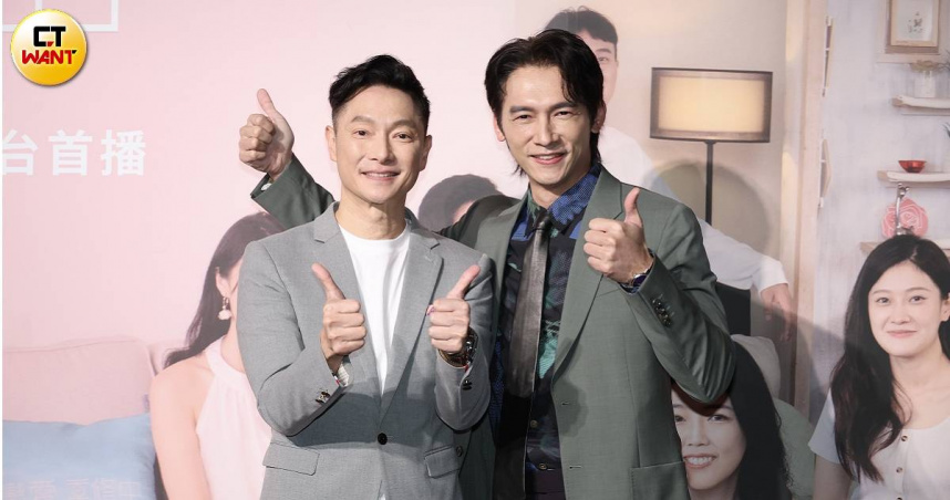謝祖武（左）、温昇豪在戀愛實境秀《戀愛，重修中》節目中擔任戀愛偵查團」的重要角色。（圖／侯世駿攝）