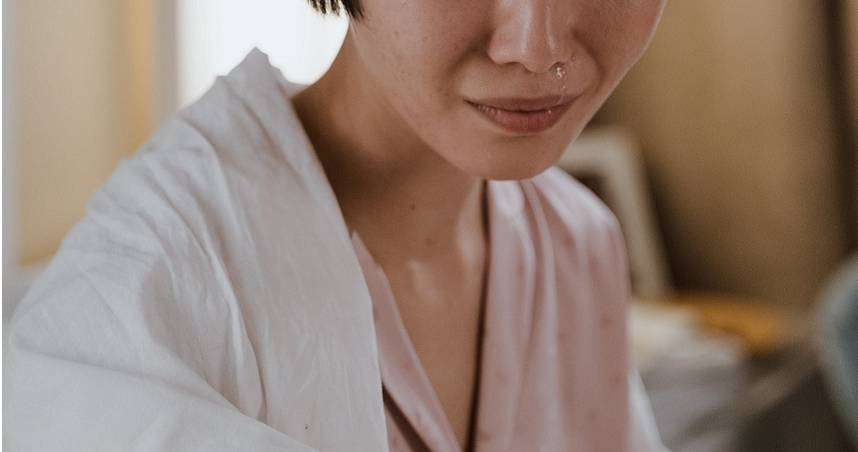原PO表示,大伯都不照顧婆婆。(示意圖/Pexels)