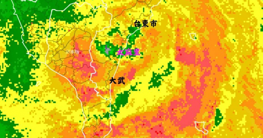 楊柳颱風13:00登陸台東太麻里。（圖／翻攝自臉書＠look.weather.typhoon）