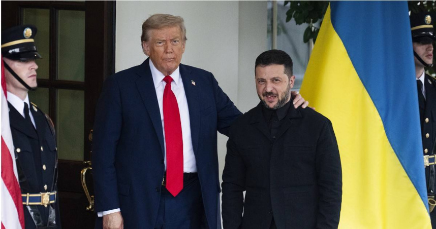 澤倫斯基再度進入白宮橢圓形辦公室，與川普總統舉行雙邊會談，兩人互動氣氛明顯較2月溫和。（圖／達志／美聯社，下同）