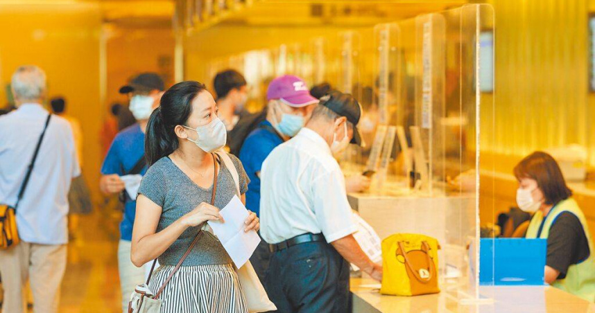 有業者透過LINE加好友或蝦皮等平台提供付費「代掛號」服務，每次成功代掛後收取400到450元。衛福部認為違法招攬，將請地方政府衛生局查察。（示意圖與新聞內容無關）（圖／本報資料照片）