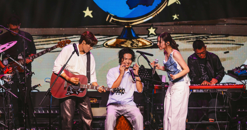 告五人開箱香港全新場地。（圖／相信音樂提供）