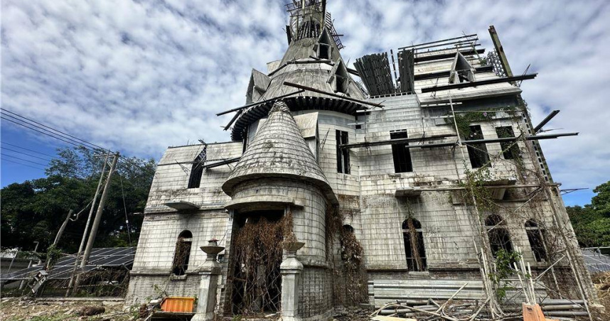 繼海濱公園「霍爾的移動城堡」後，台東市郊再添1棟「哈利波特城堡」。（圖／報系資料照）