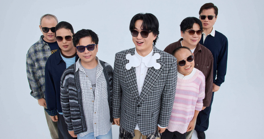 蕭煌奇（中）宣布將於12月17日舉辦《逗陣的 全方位樂團30年演唱會》。（圖／中國民國身心障礙者藝文推廣協會提供）