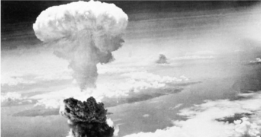 圖為1945年長崎遭原子彈轟炸。（圖／達志／美聯社）