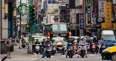 機車騎士待轉時要小心注意囉。（圖／取自pexels）