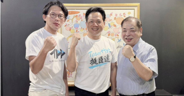 竹北藍白整合陷入僵局之際，黃國昌陪同邱臣遠拜會陳見賢。（圖／邱臣遠臉書）